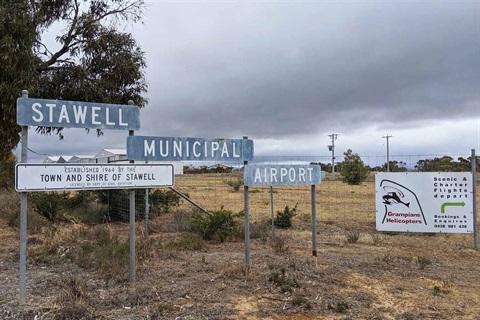 Stawell Airport Sign.jpg
