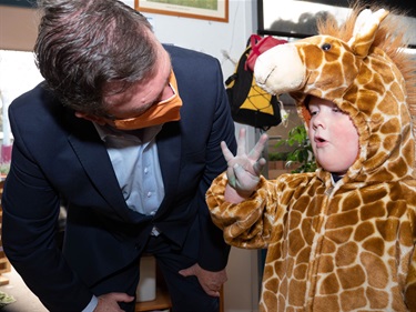 Frank McGuireMP Taylors Gully Lighting 5