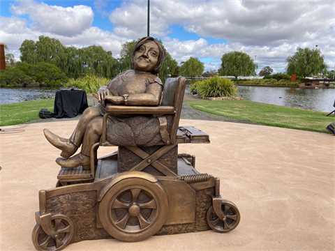 Remembering Stella Young Statue at Cato Park in Stawell.png